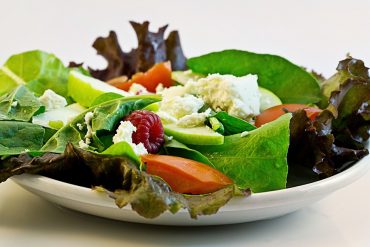 Une règle simple que l’on oublie souvent : prendre trois repas par jour